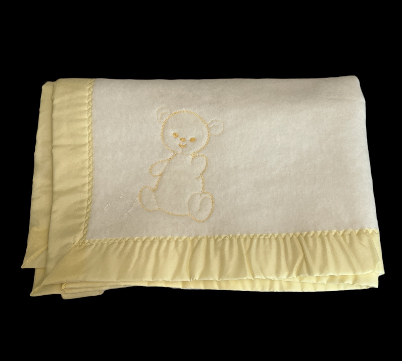 Vtg Chatham North Star Baby Blanket Acrylic White Yellow Satin Binding 36” X 50”