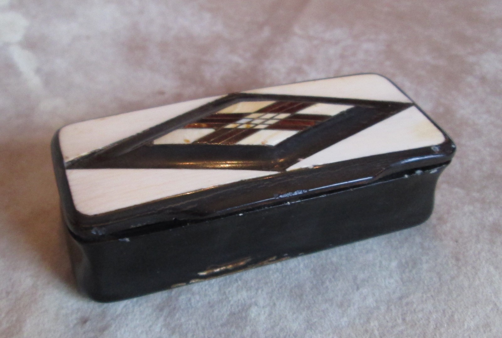 19th Century French Horn Snuff Box