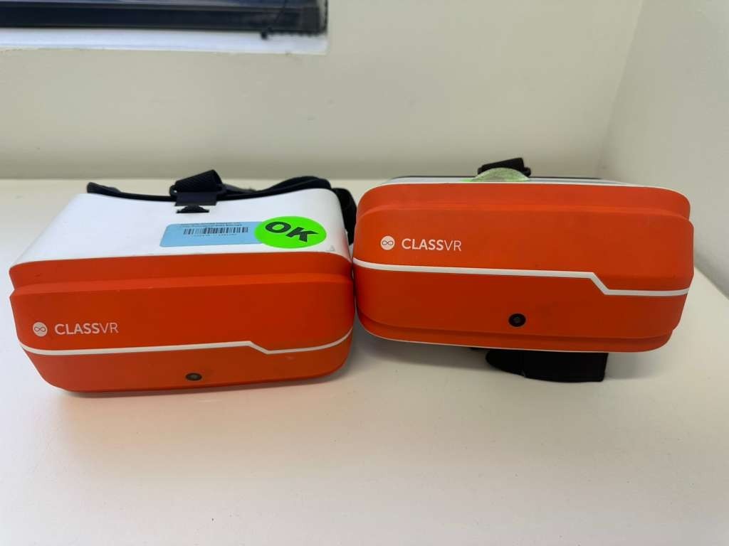 Lot of 2 * Class VR Headset (CVR-155-A)