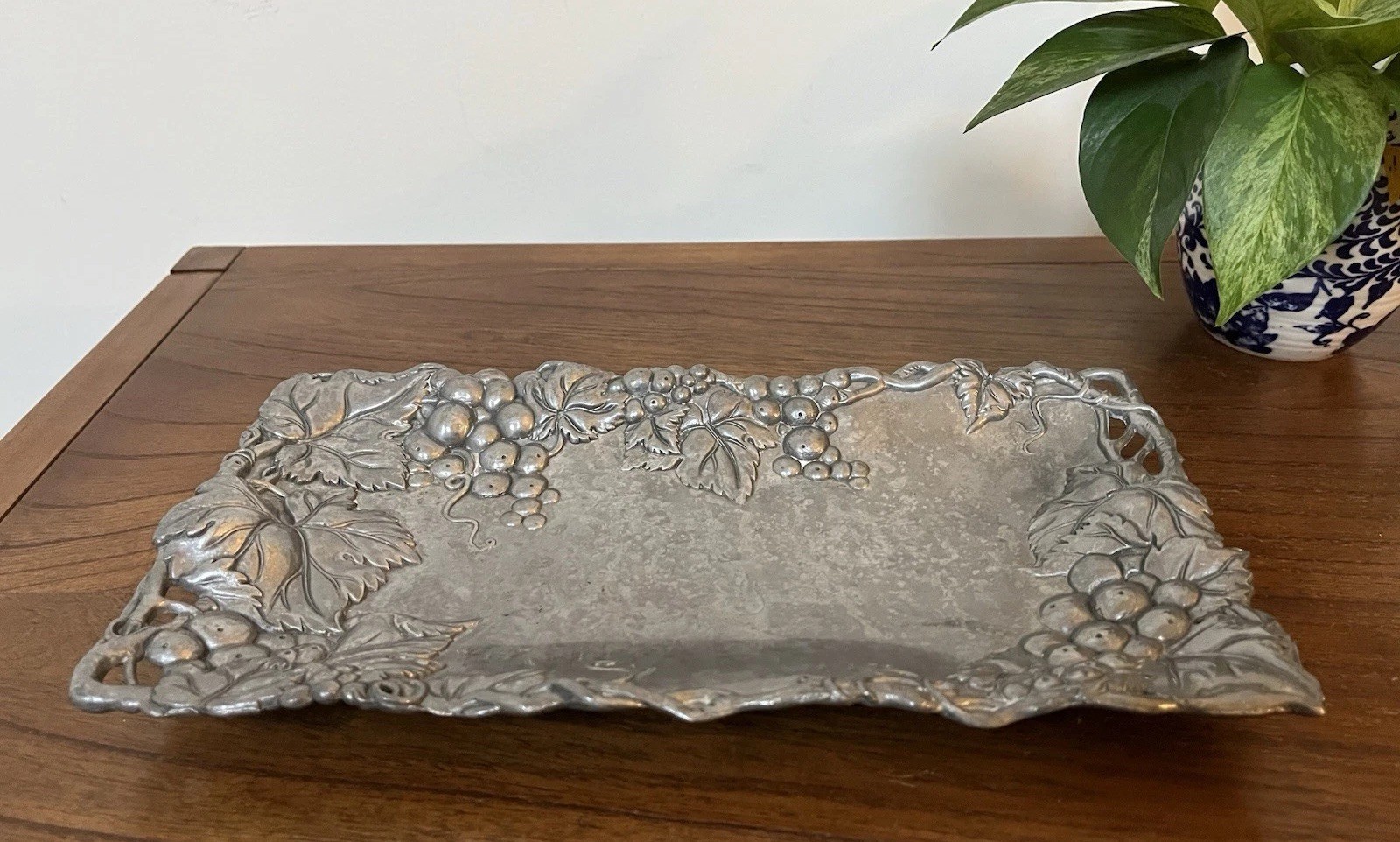 Vintage Arthur Court Grapevine Aluminum Tray Copyright 1996 Homes Decor 90s