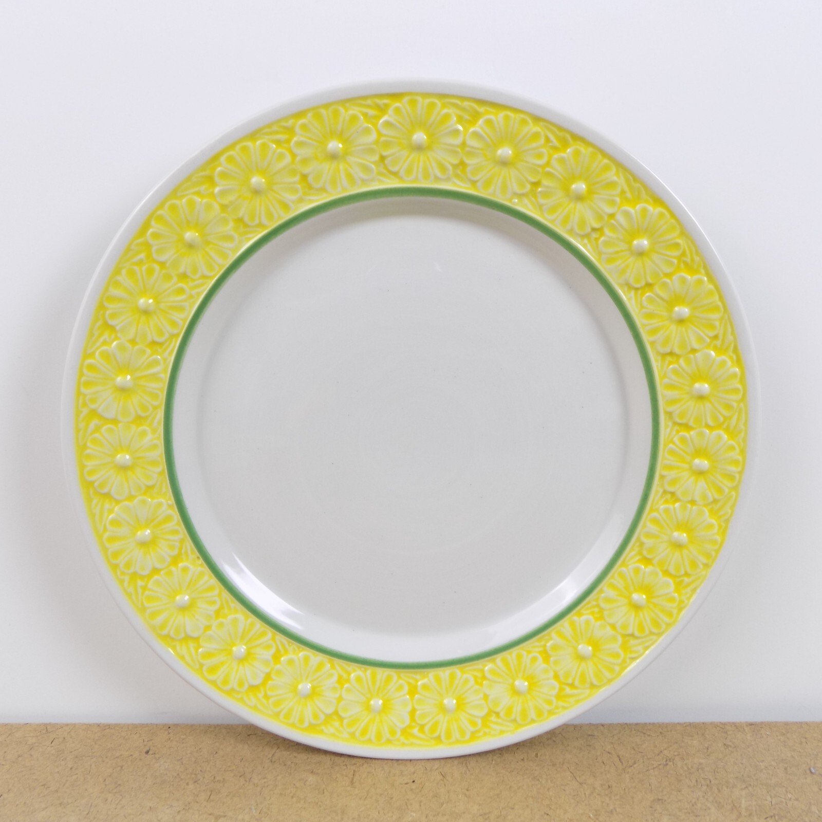 6 Mottahedeh Ceramic Bread Plate Hand Painted Portugal Sculpted Yellow Flower