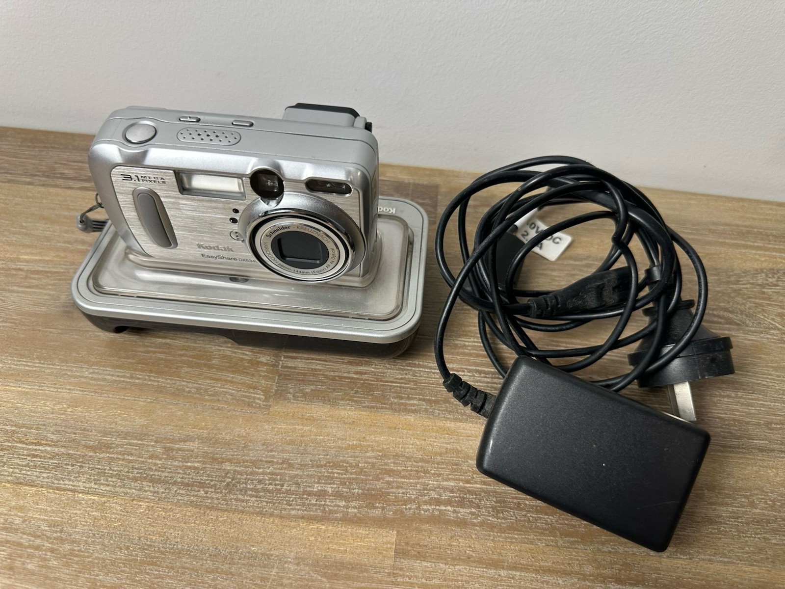 Kodak EasyShare Digital Camera Silver – Untested – With Dock & Power Adapter