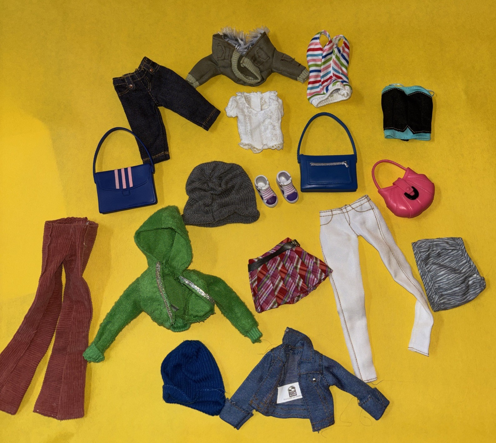 Spin Master Liv Doll Fashion Clothes Lot Top Skirt Purses Jacket Shoes Pants Hat