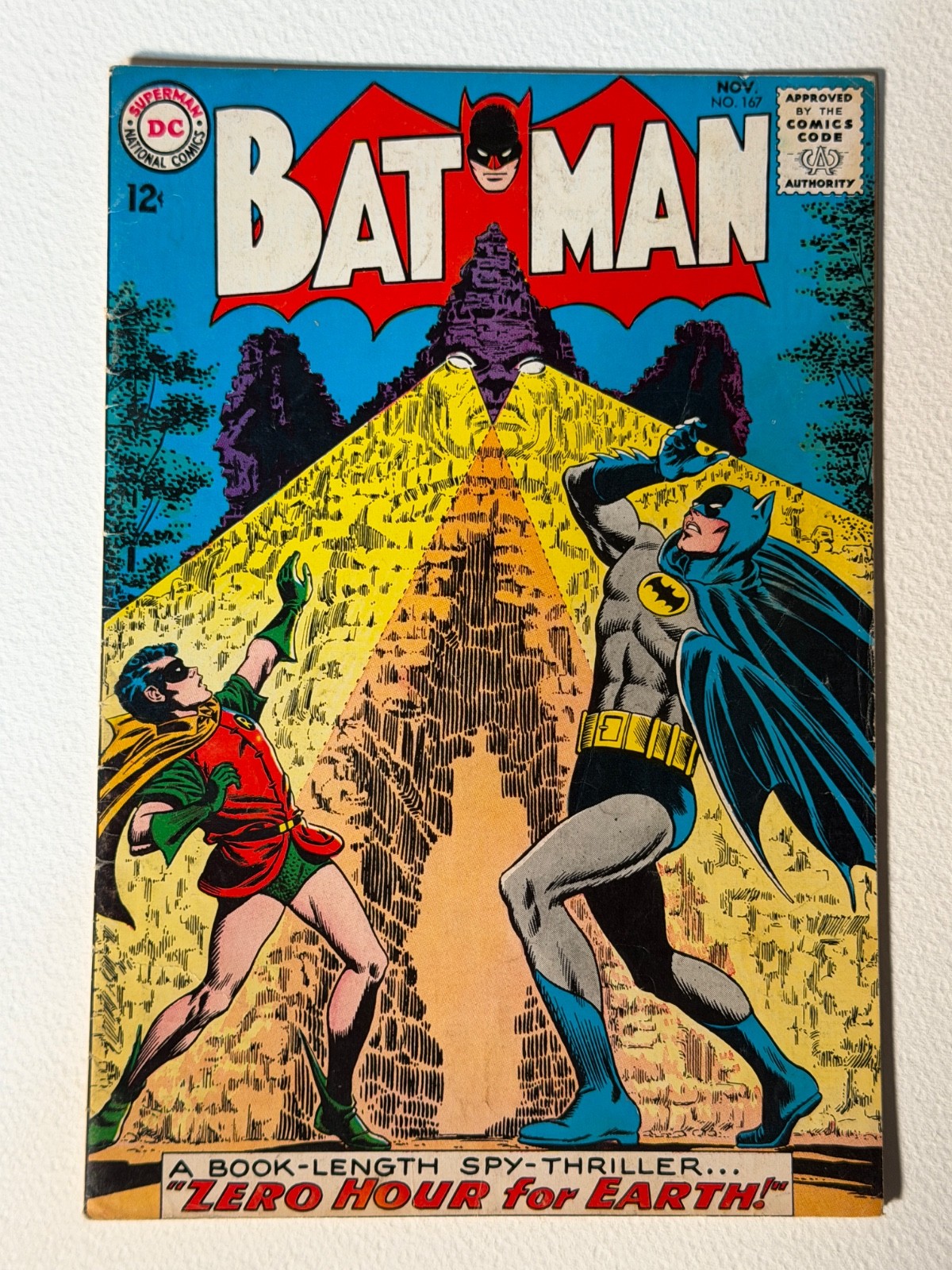 Batman #167 (DC Comics November 1964). "Zero Hour for Earth!" See pics.