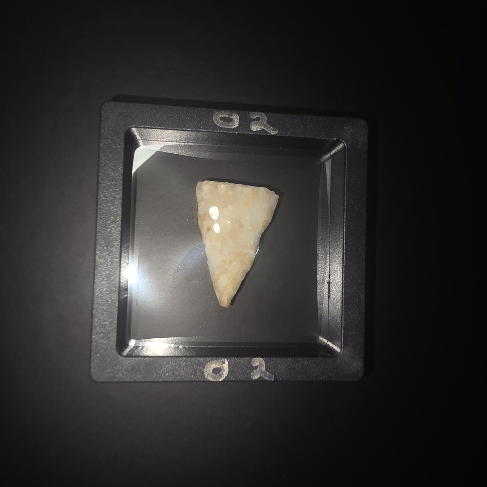 Hand Knapped Stone Arrowhead – Mexico – Unauthenticated Display Artifact