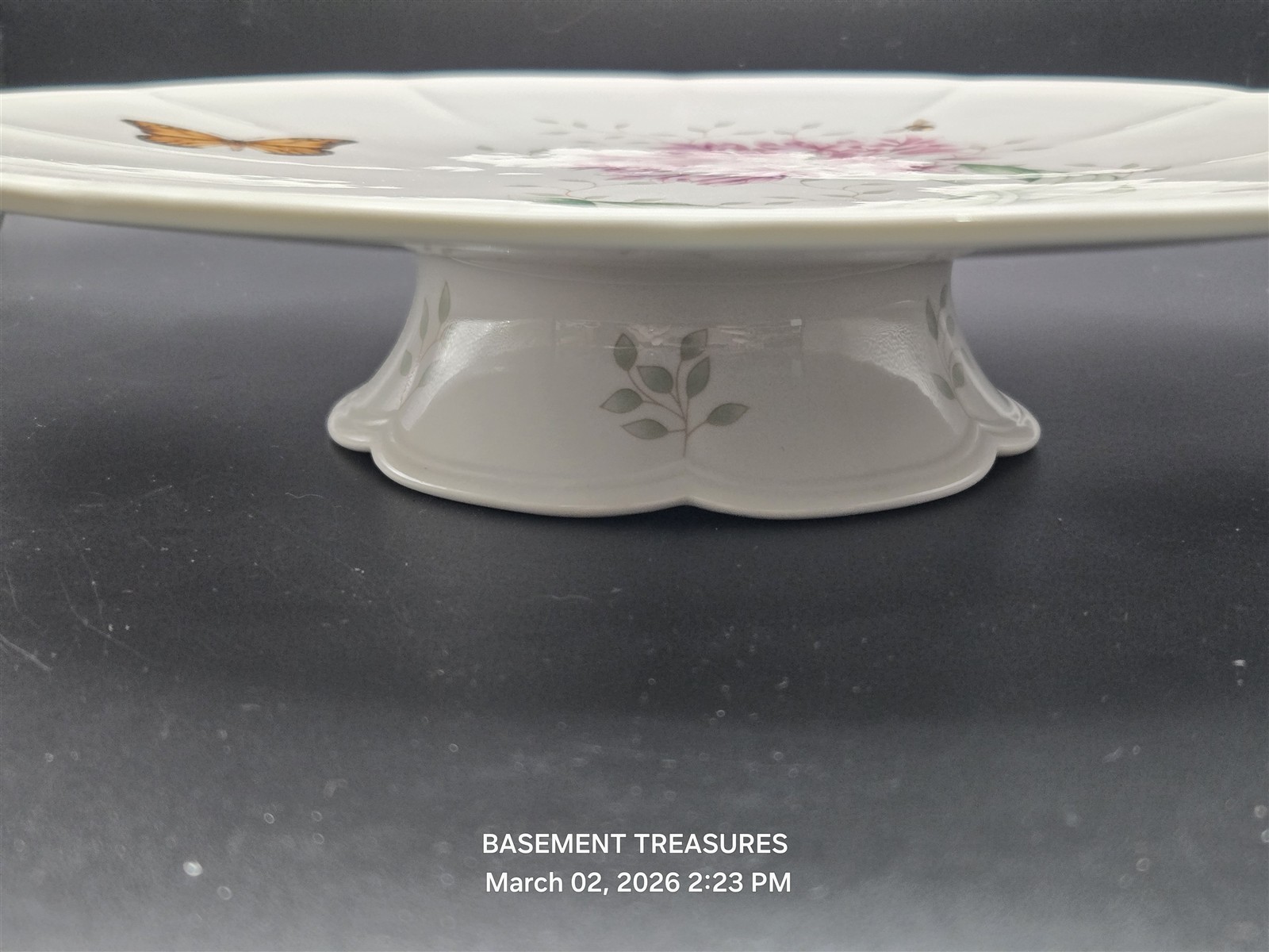 Lenox BUTTERFLY MEADOW Louise Le Luyer FOOTED LOW PEDESTAL CAKE Bee Floral