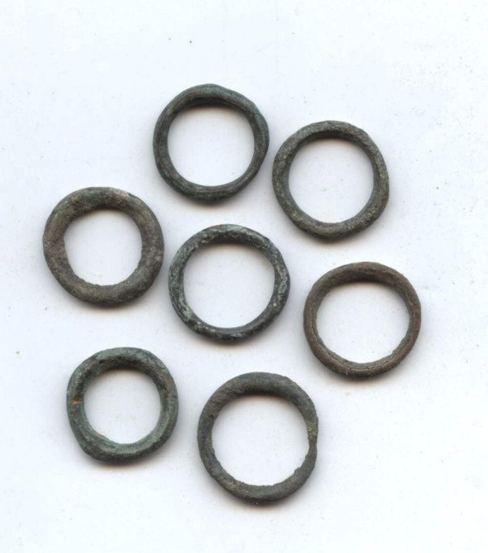 Lot of 7 ancient Celtic bronze ring money pieces from Hungary, ca.500-100 BC