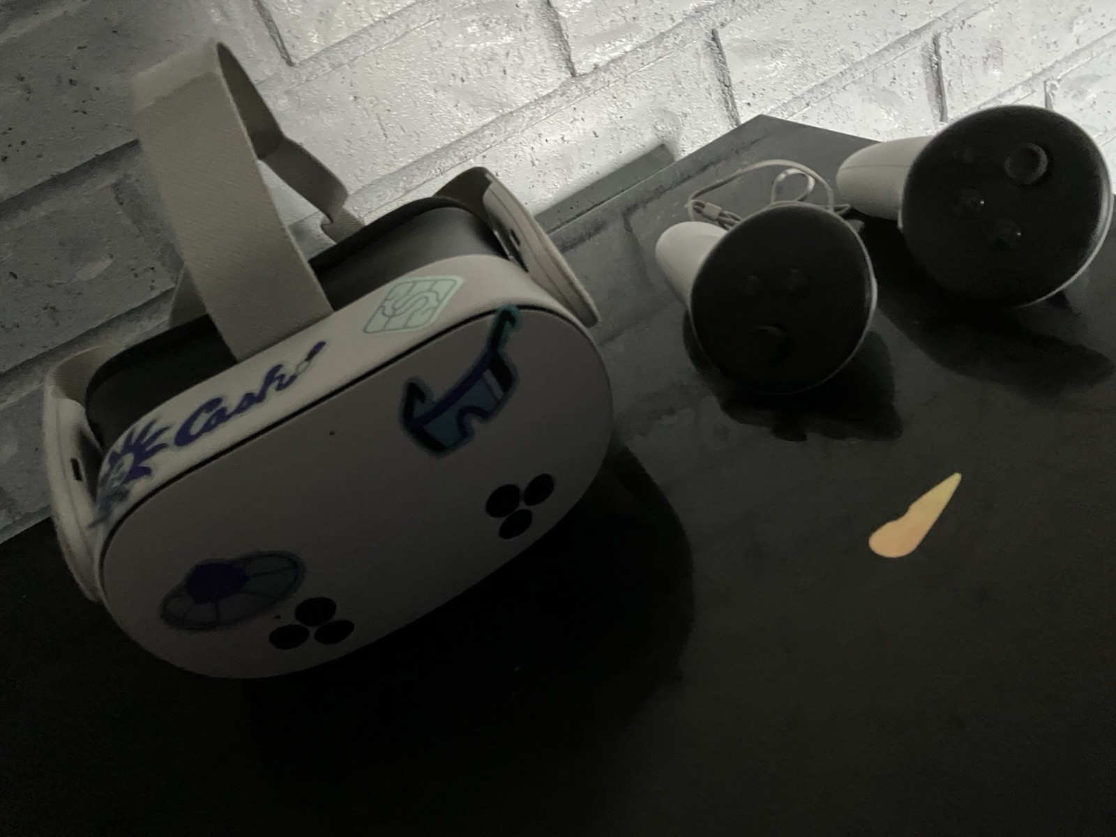 Meta Quest 3 Standalone VR Headset with Controllers, White