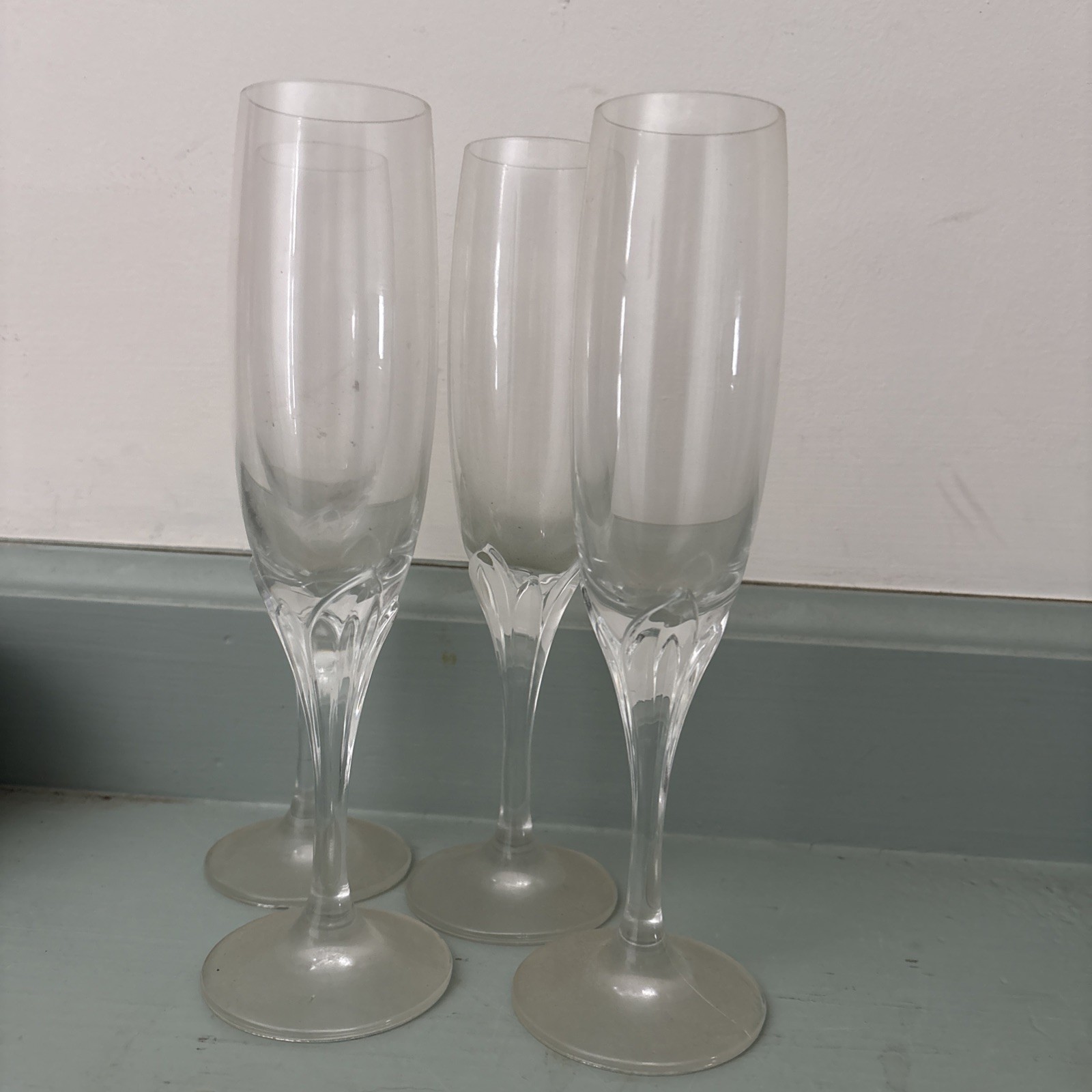 FOUR 4 MIKASA "LA BELLE" PETAL STEM CLEAR CRYSTAL FLUTE CHAMPAGNE GLASSES