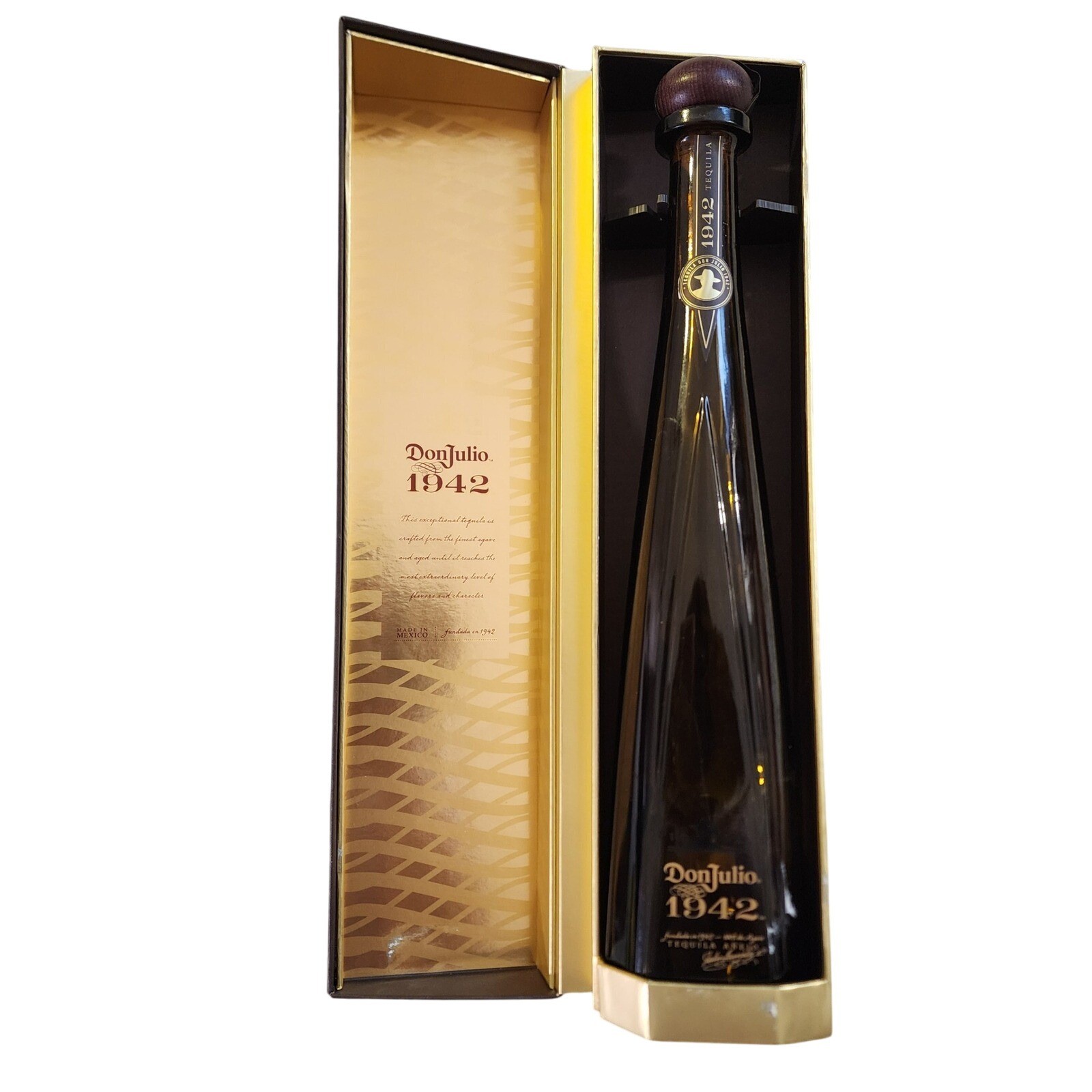 Don Julio 1942 Tequila Empty Bottle & Box Set Collectible