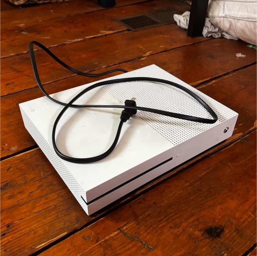 Microsoft Xbox One S White Console HDMI Blu-Ray Compatible