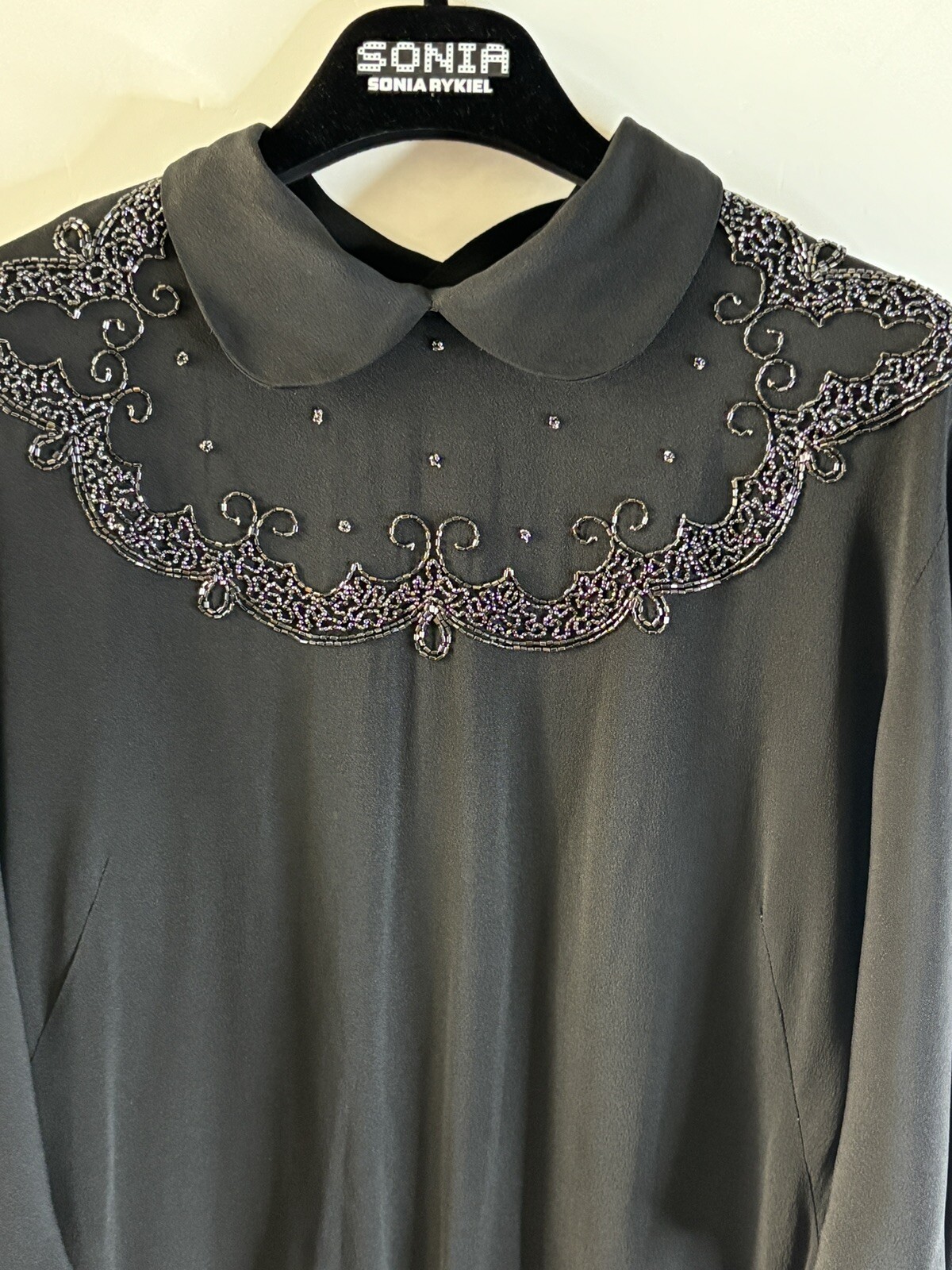 VTG 40'S LOVELY BLACK BEADED COLLARED&PLEATED BACK DRAPE SLEEVE CREPE DRESS*S/M