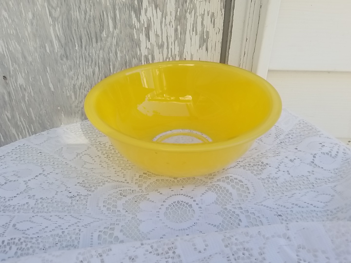 Vintage Pyrex Mixing Bowls Yellow  Clear Glass Bottom Sizes 2.5 L Lg Nesting Usa