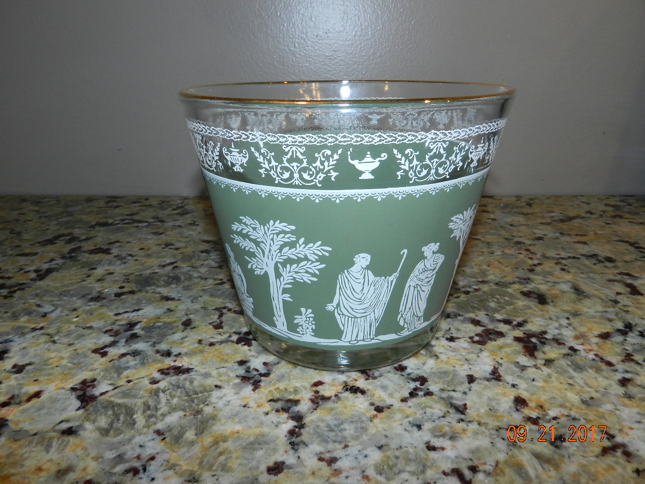 VINTAGE JEANETTE GRECIAN WEDGEWOOD HELLENIC GREEN ROMAN ICE BUCKET