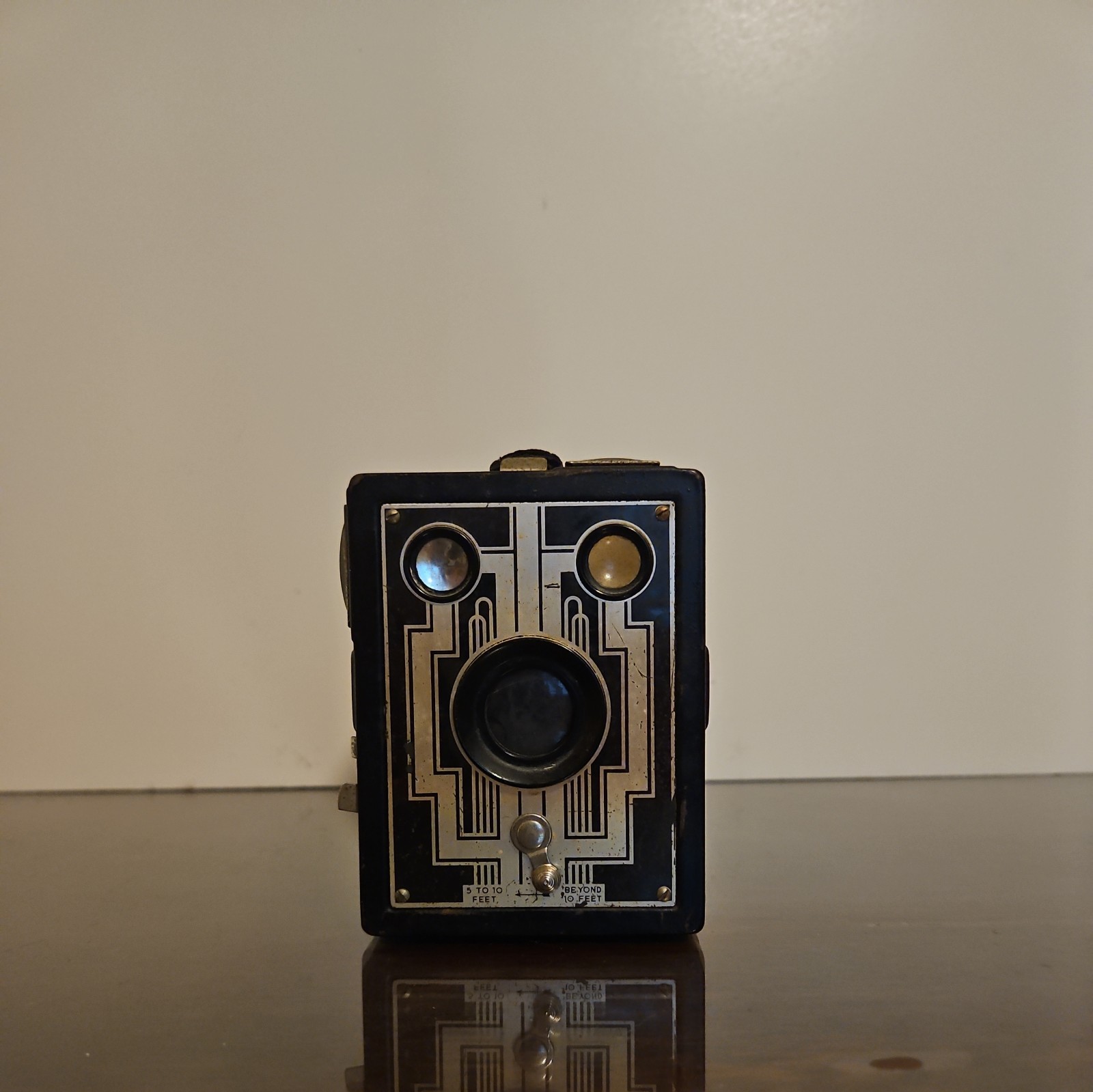 Vintage 1930's Kodak Six-20 Brownie Junior Box Camera Art Deco