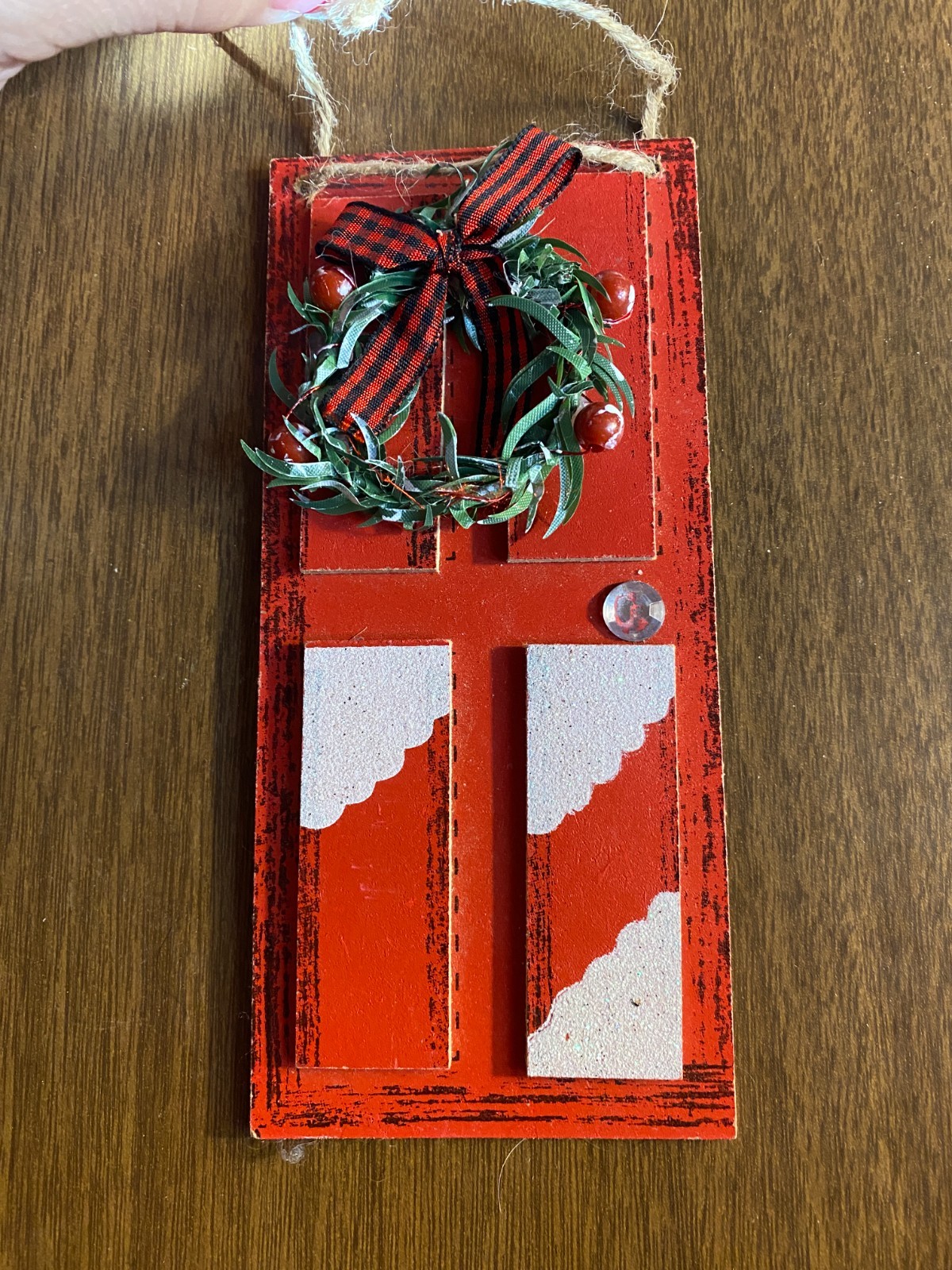 Wood Red Panel Door Wreath Rustic Christmas Ornament Wall Decor 3"x6.5"