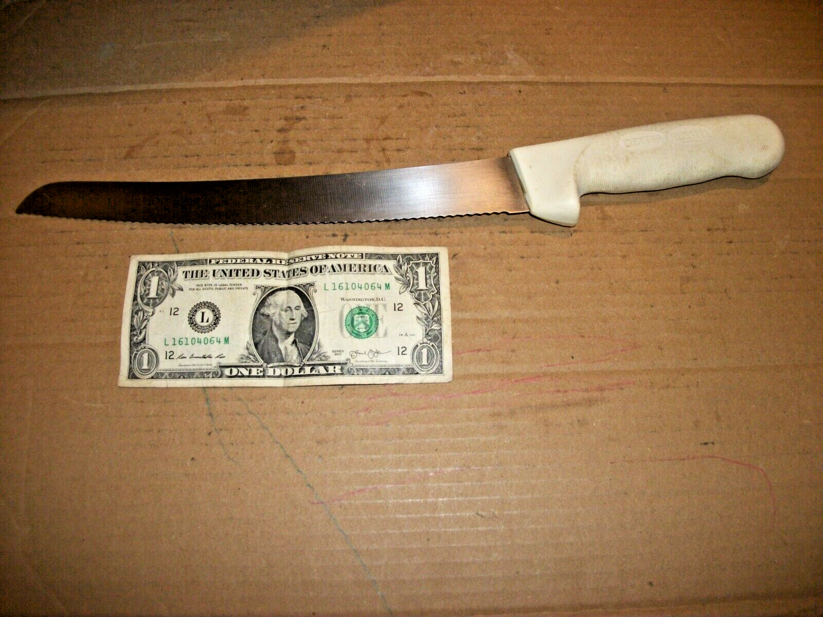 Dexter Russell Slicing/Carving Knife 10" Serrated Blade White Sani-Safe Handle