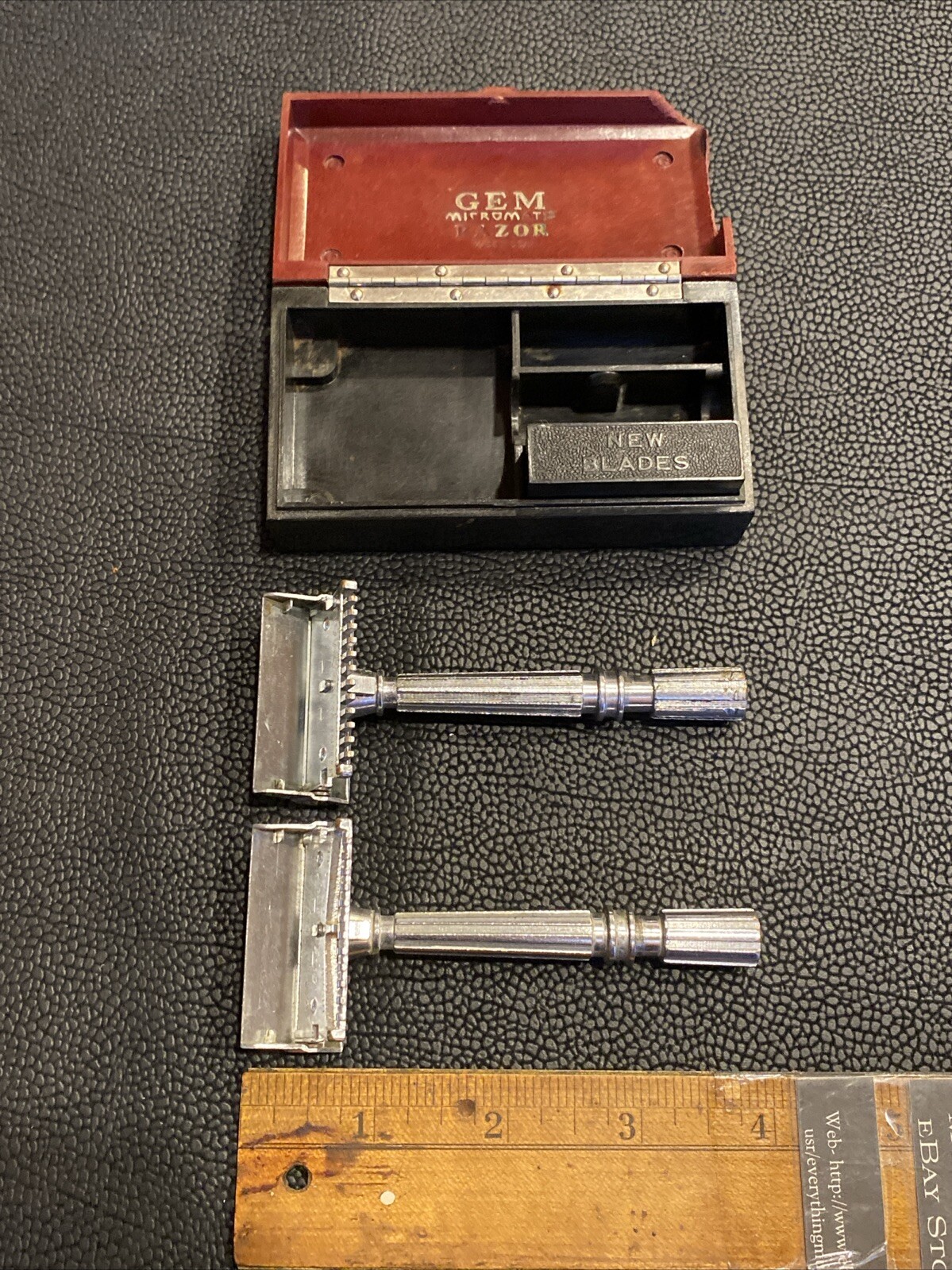 2 VTG GEM Micromatic Single Edge SE Safety Razors Bakelite Case TTO Clog Pruf