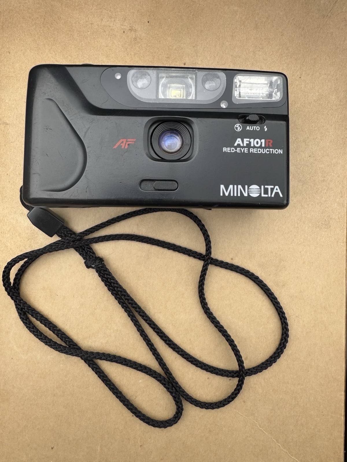 Vintage MINOLTA AF101R Red Eye Reduction 35mm Point Shoot CAMERA Used Nice Cond