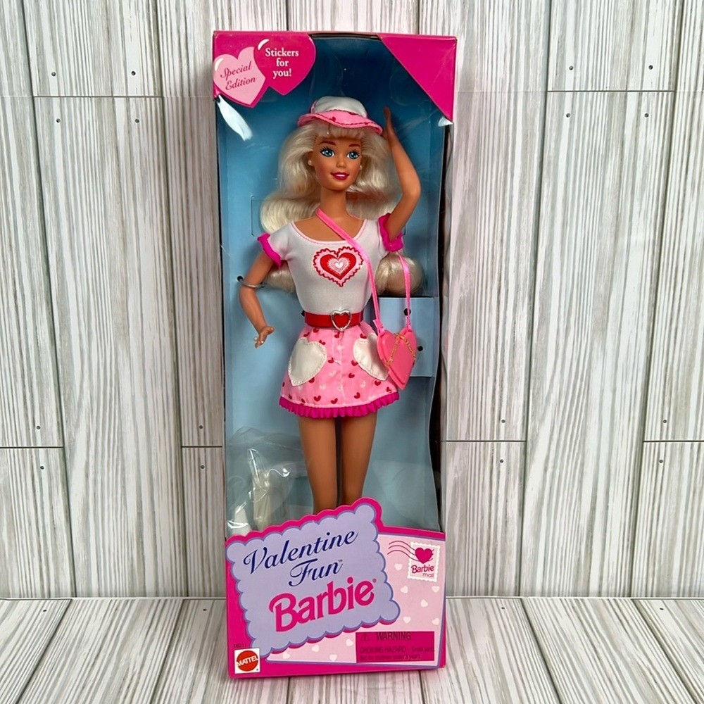 1996 Mattel Valentine Fun Barbie Doll #16311 Special Edition W/Stickers NRFB