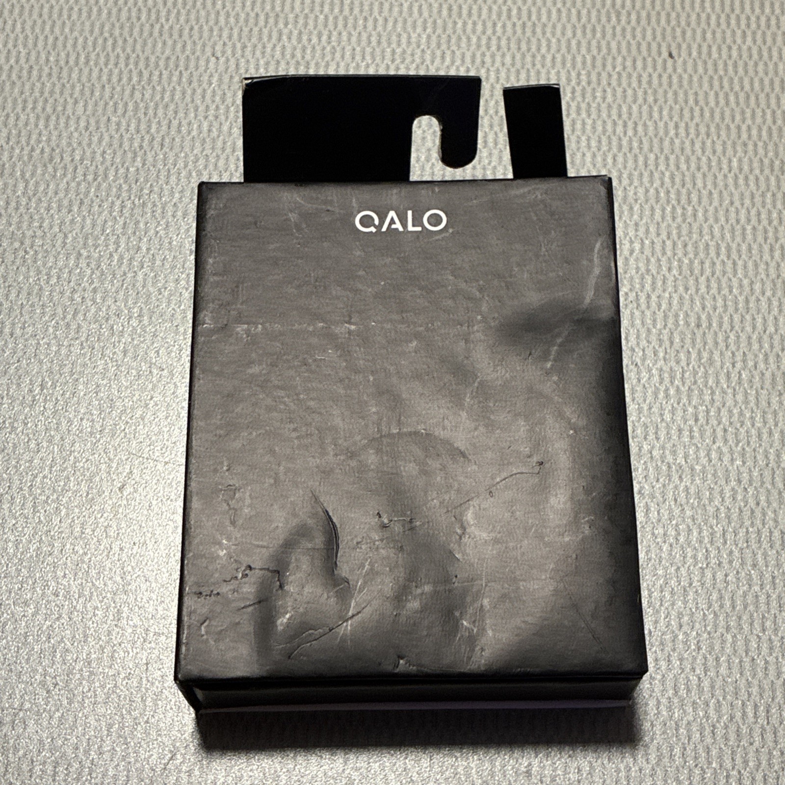 QALO Traq Trackable Tile Bluetooth Dog ID Tag | Pink