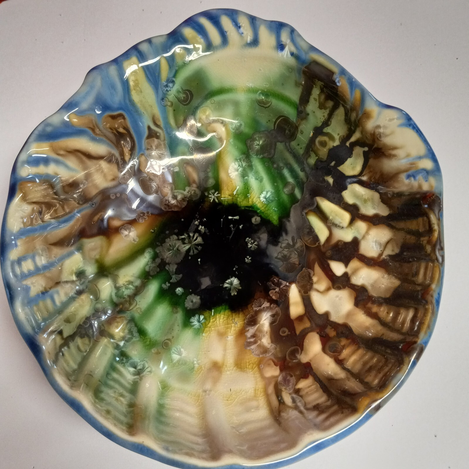 Vintage Edgecomb Potters Ruffled Clam Shell Crystaline Bowl 7" x 8" x 2"