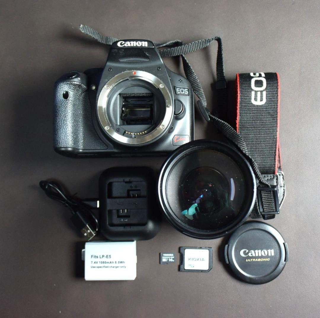 Canon EOS Kiss X3 Digital SLR Camera with Zoom Lens EF 75-300mm Set