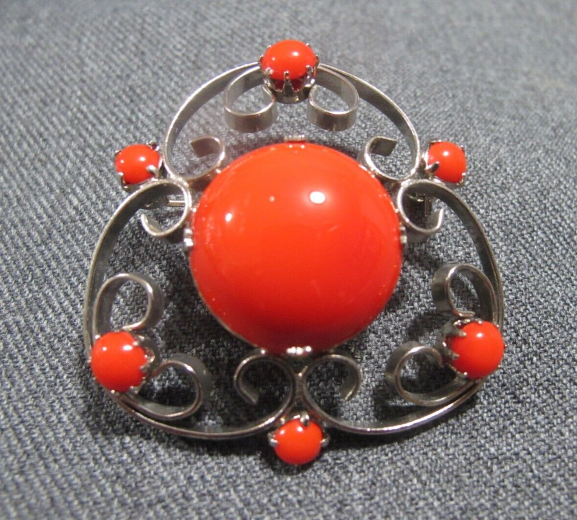 Vintage red plastic beads silvertone metal flower pin brooch
