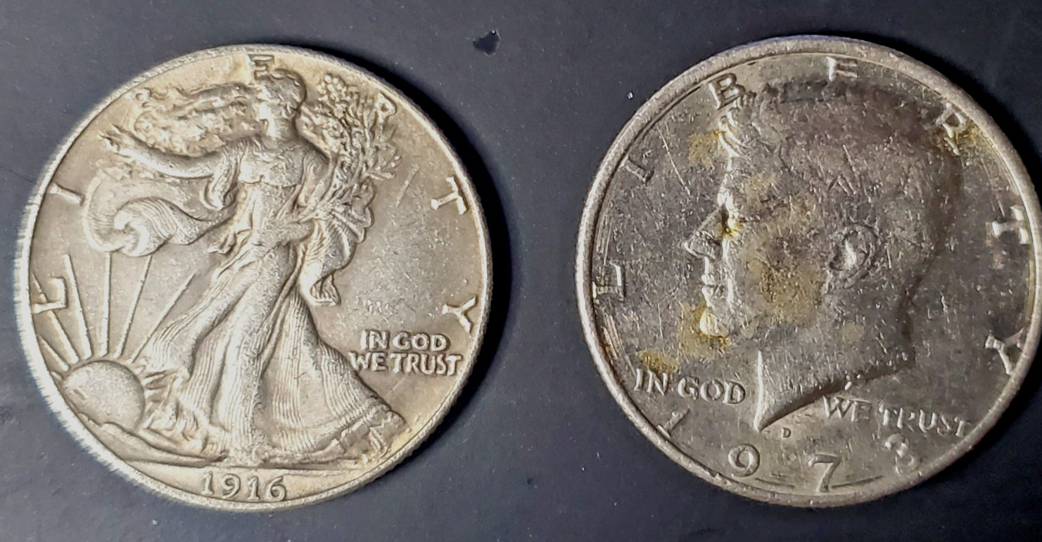 WALKING LIBERTY TRIBUTE SILVER-PLATED 1916 HALF DOLLAR NEXT TO JFK HALF DOLLAR