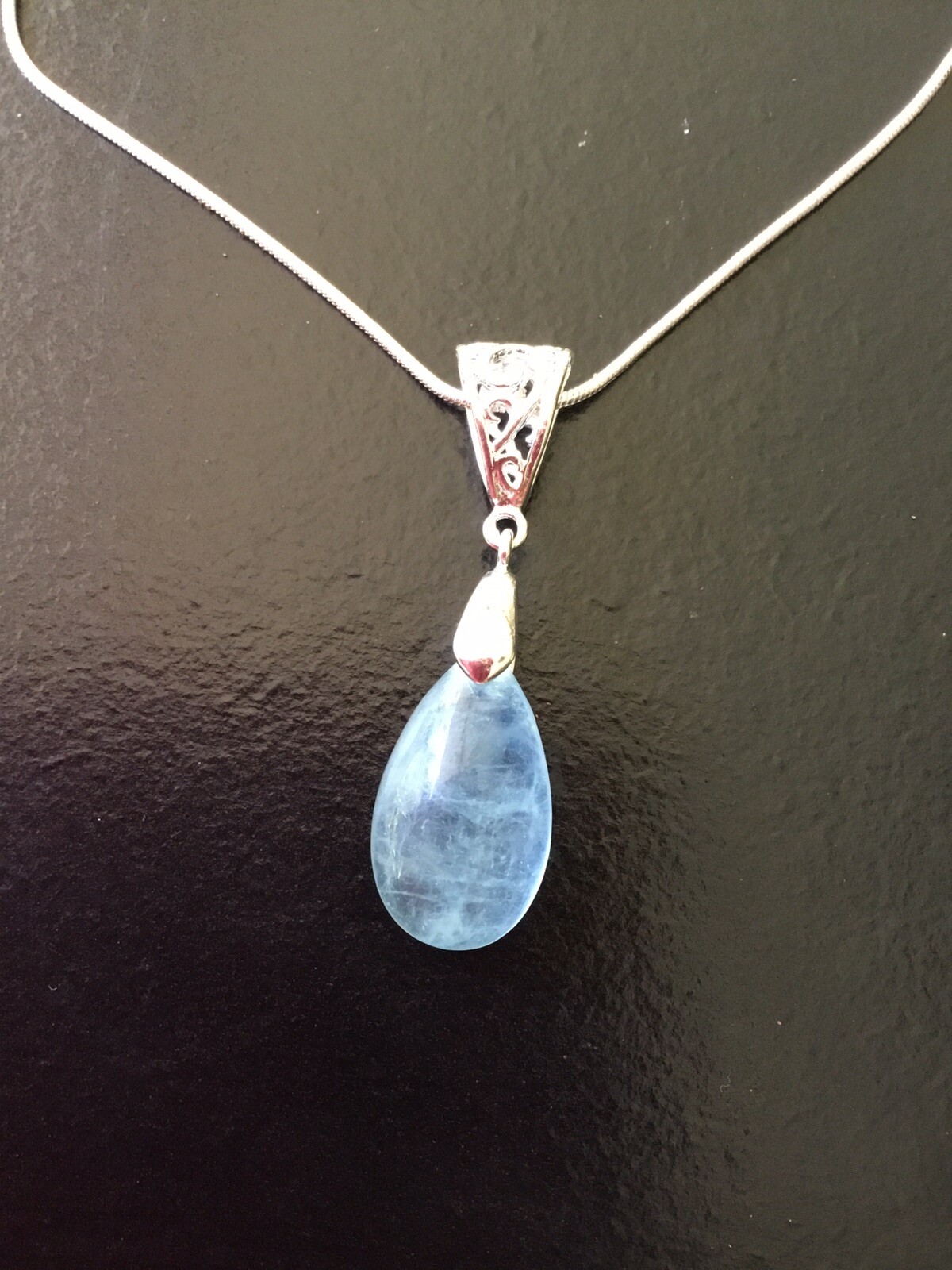 Beautiful raw stone Aquamarine Crystal 💎Pendant Silver Snake Chain Necklace