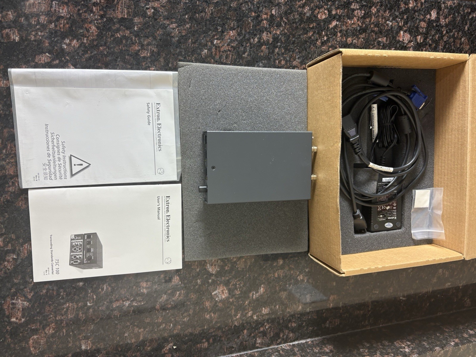 Extron TSC 100 Transcoding Standards Converter NTSC/PAL w/ Picture Controls