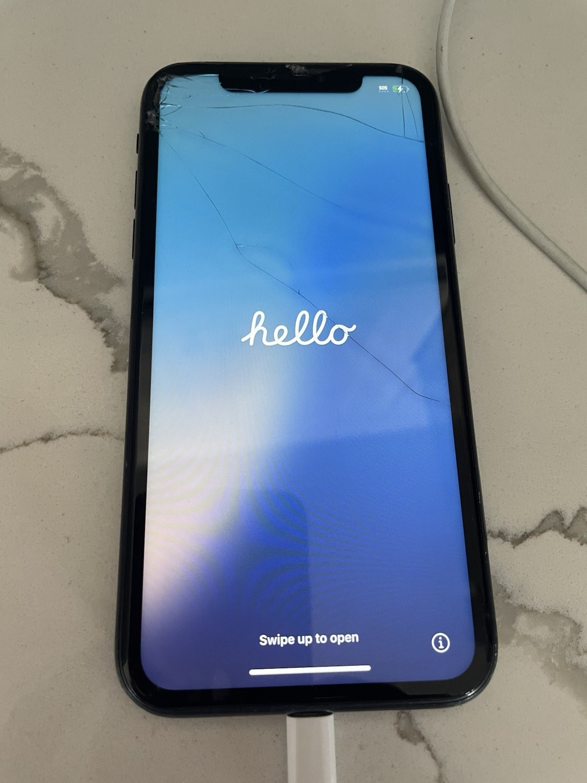 Cracked Unlocked Apple iPhone XR 64GB BLACK - Fully Functional
