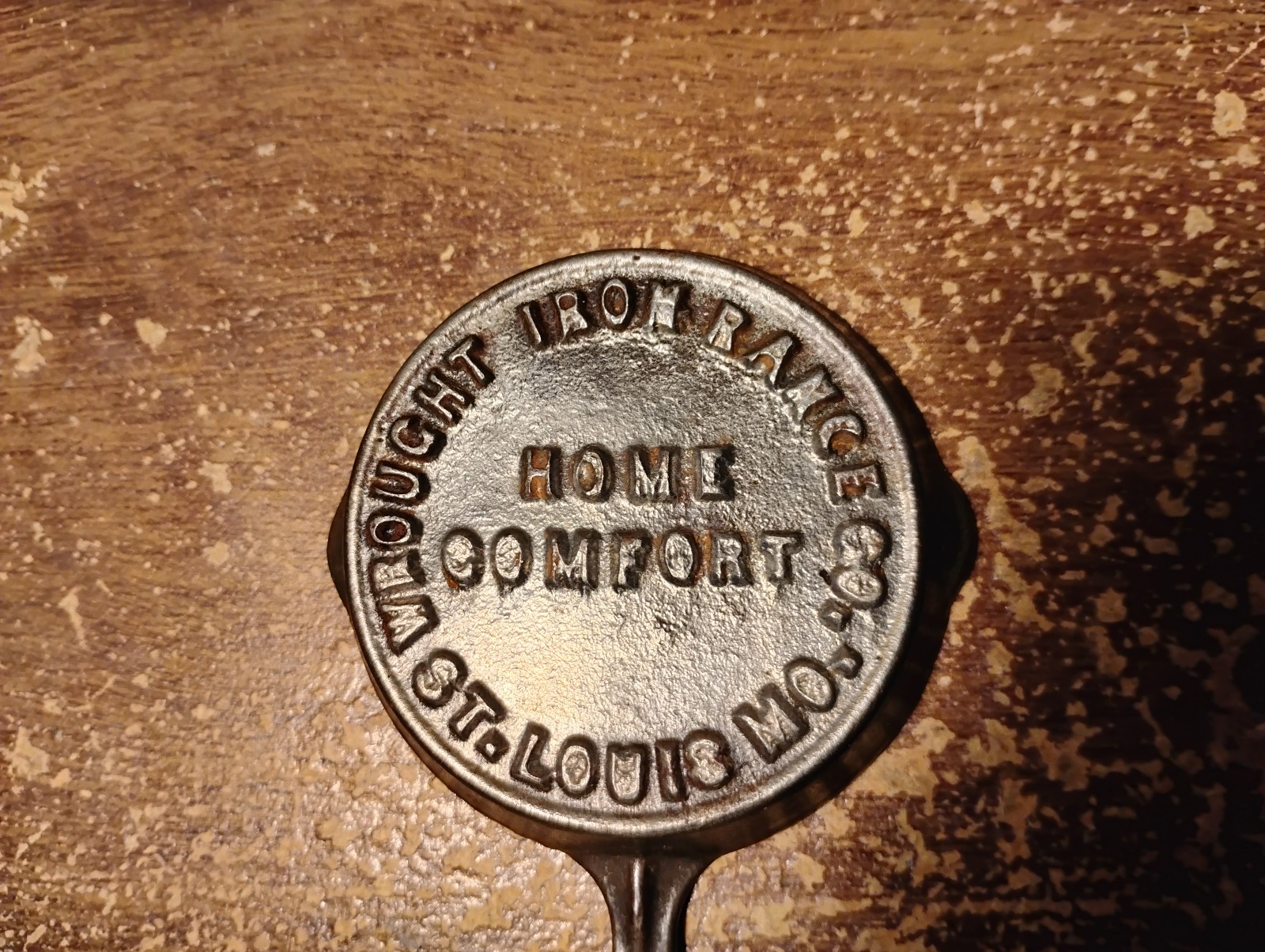 Wrought Iron Range Co. St. Louis MO Home Comfort Advertising mini-skillet 3"