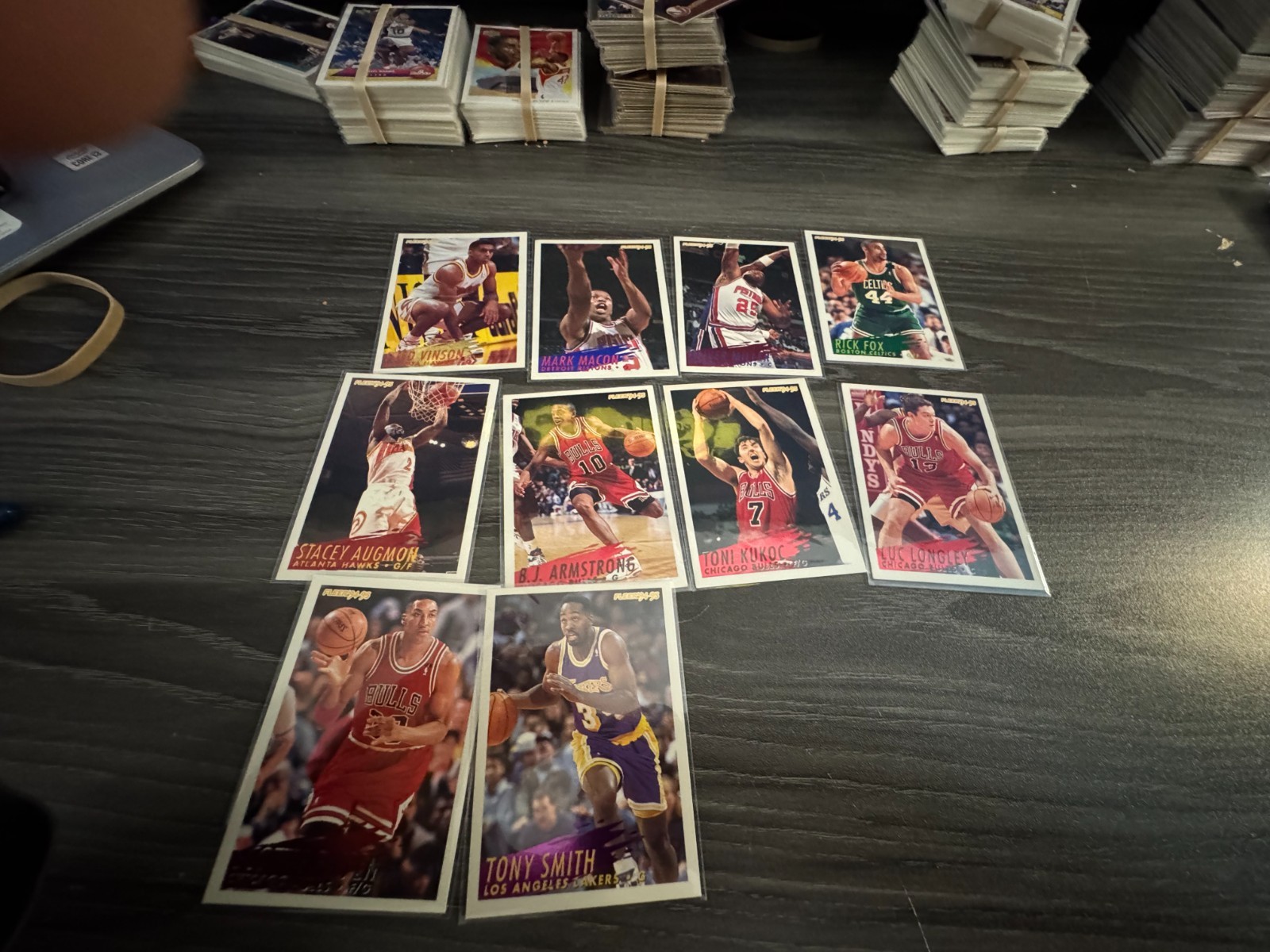 Lot of Vintage Basketball Cards(440)