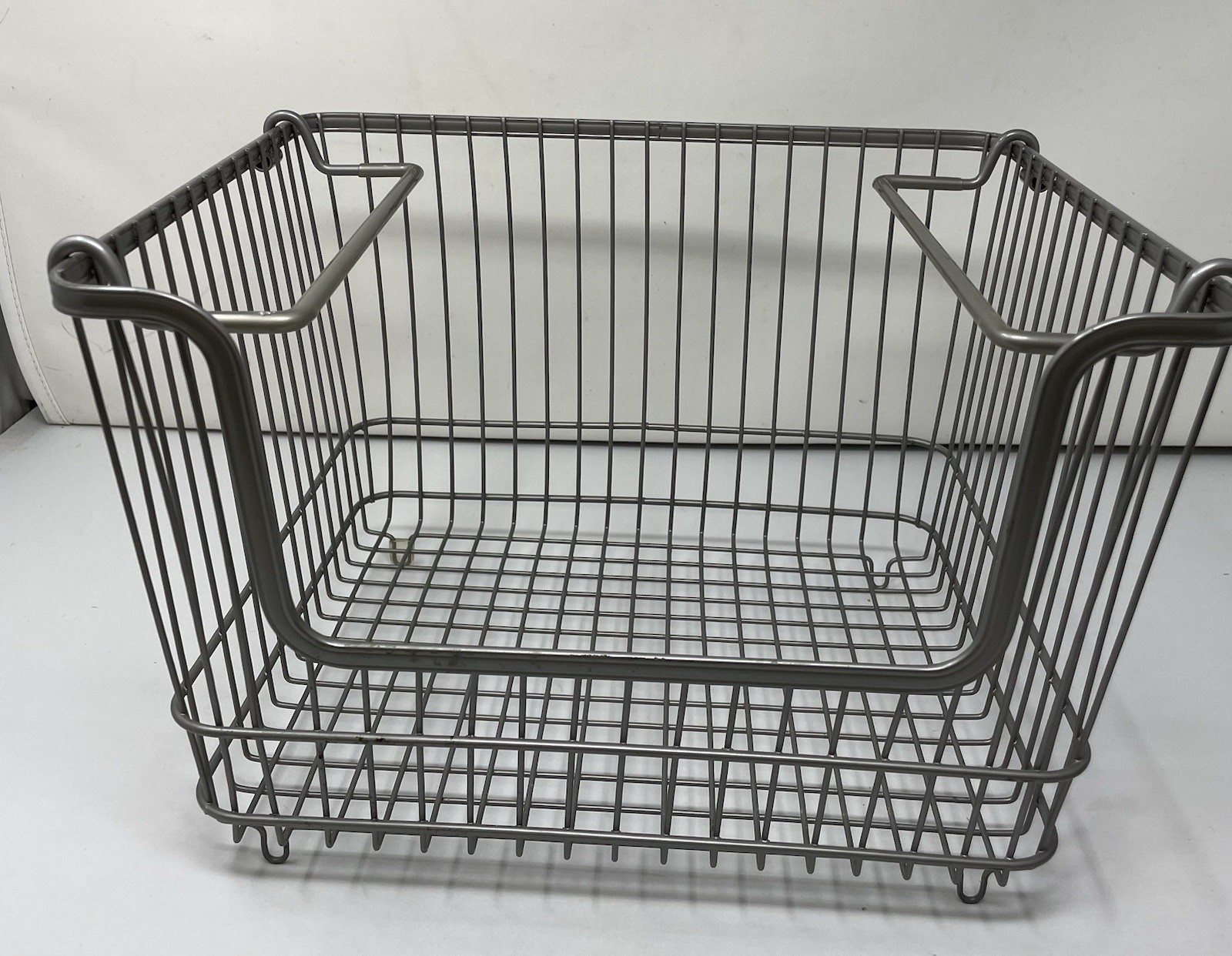 Vintage Wire Farm Country Garden Two Handle Basket Storage Bin 10”x12”x8”