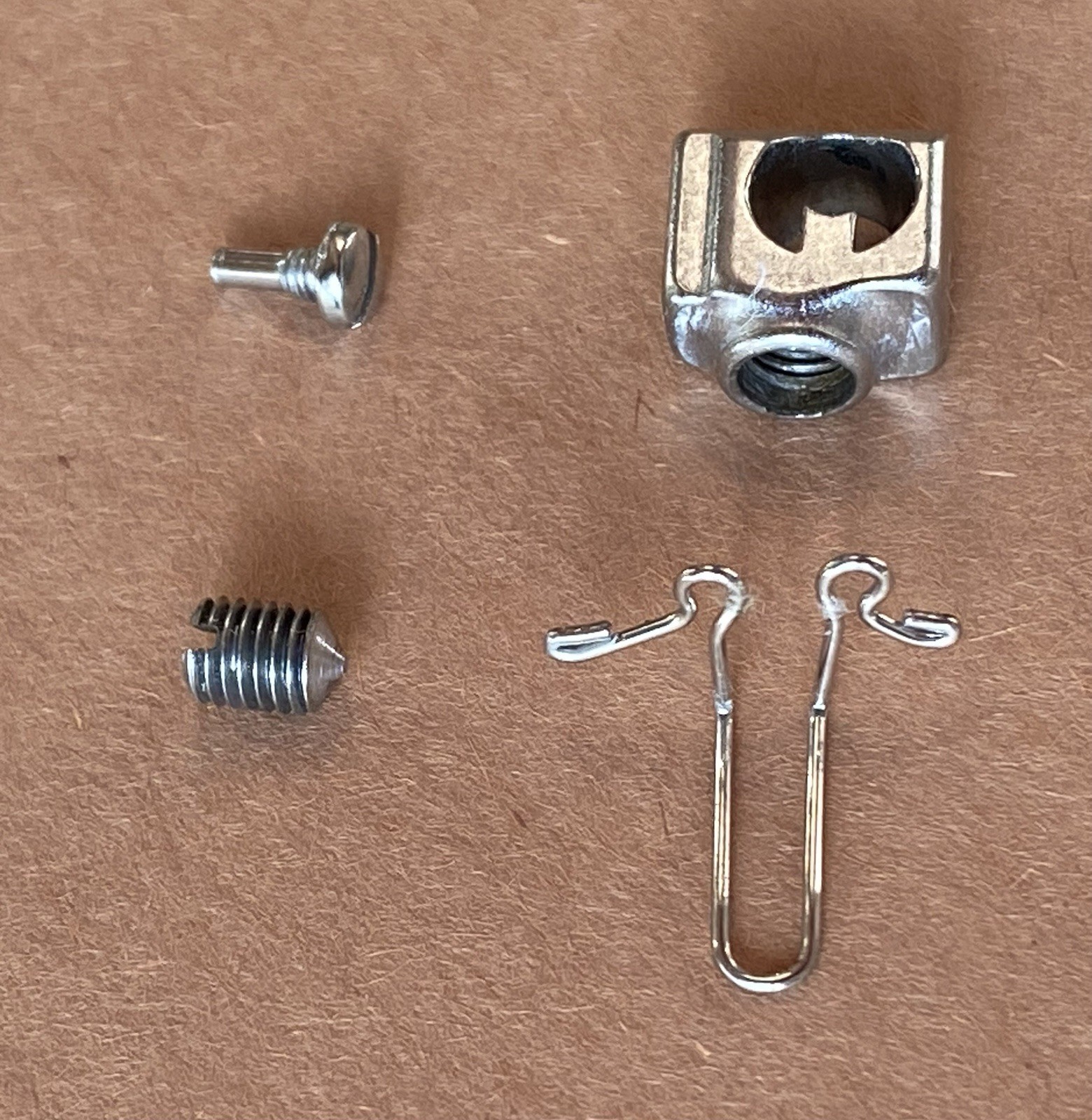 Original Kenmore Sewing Machine 14 stitch 158.17820 Thread Guide Needle Clamp