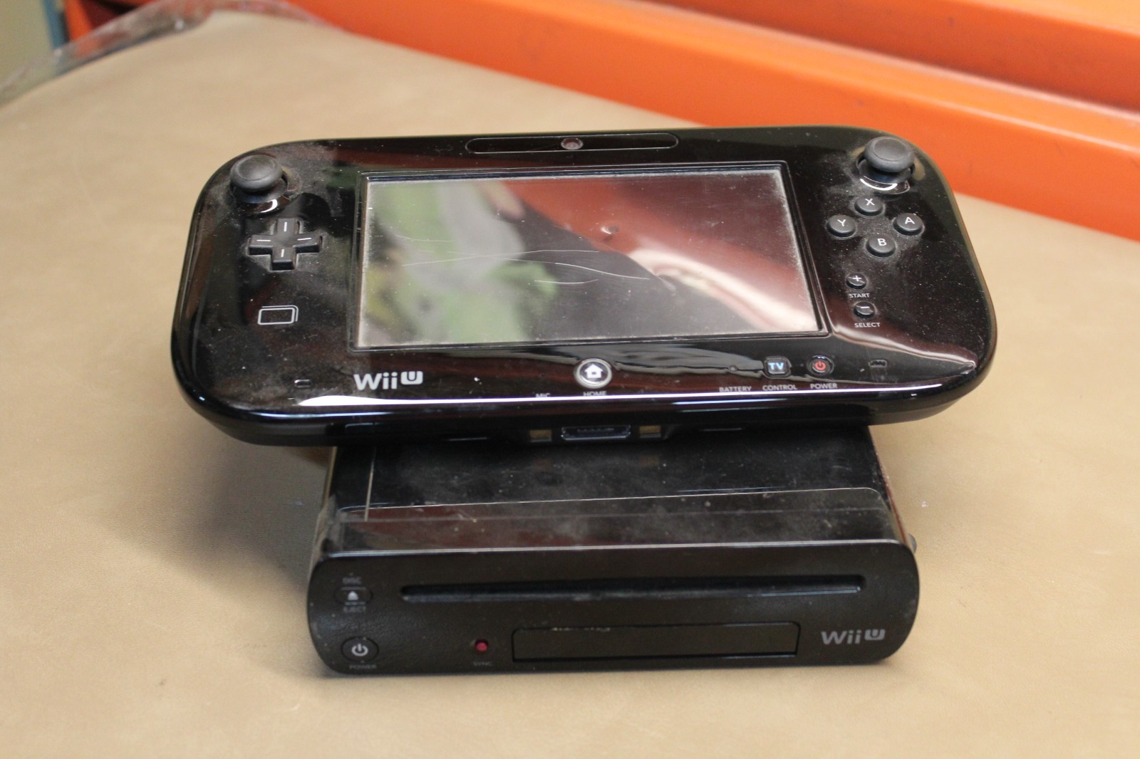 Nintendo Wii U & Gamepad UNTESTED AS IS