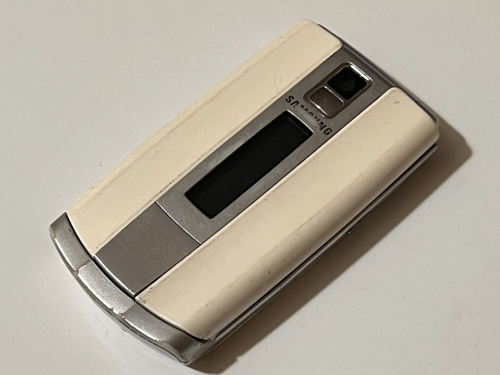 Samsung SGH-E490 White color Vintage cell phone