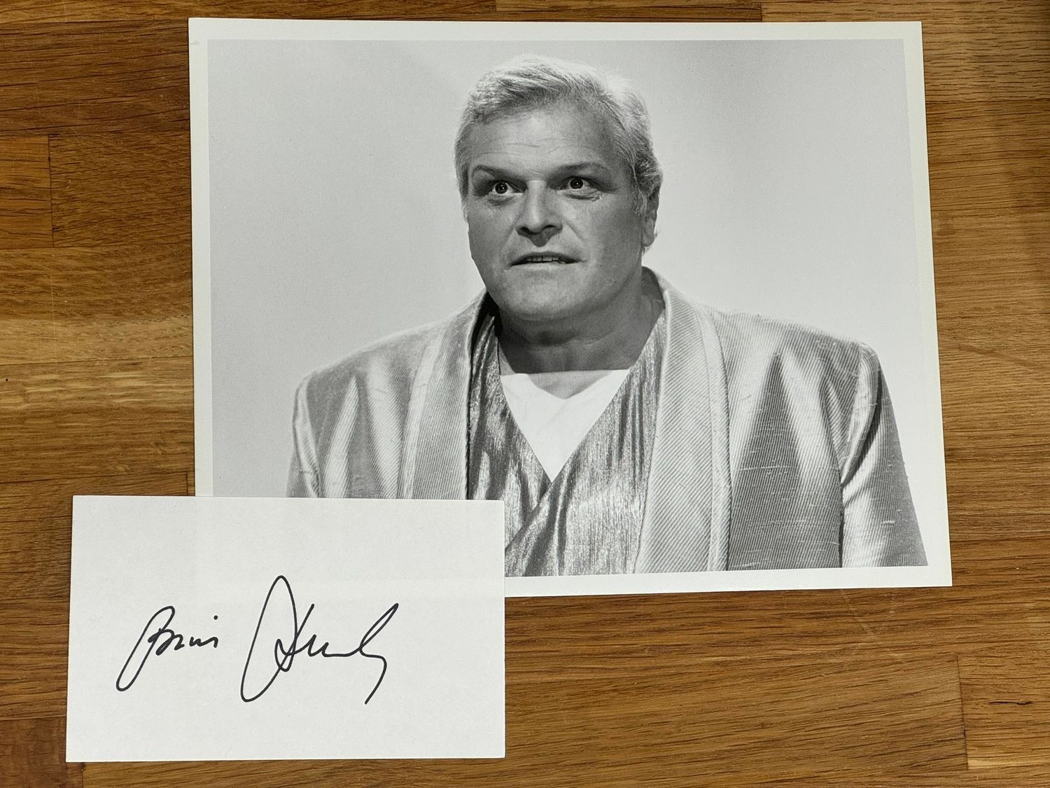 Brian Dennehy Signed Index Card + NBC 1987 Press Photo Miami Vice