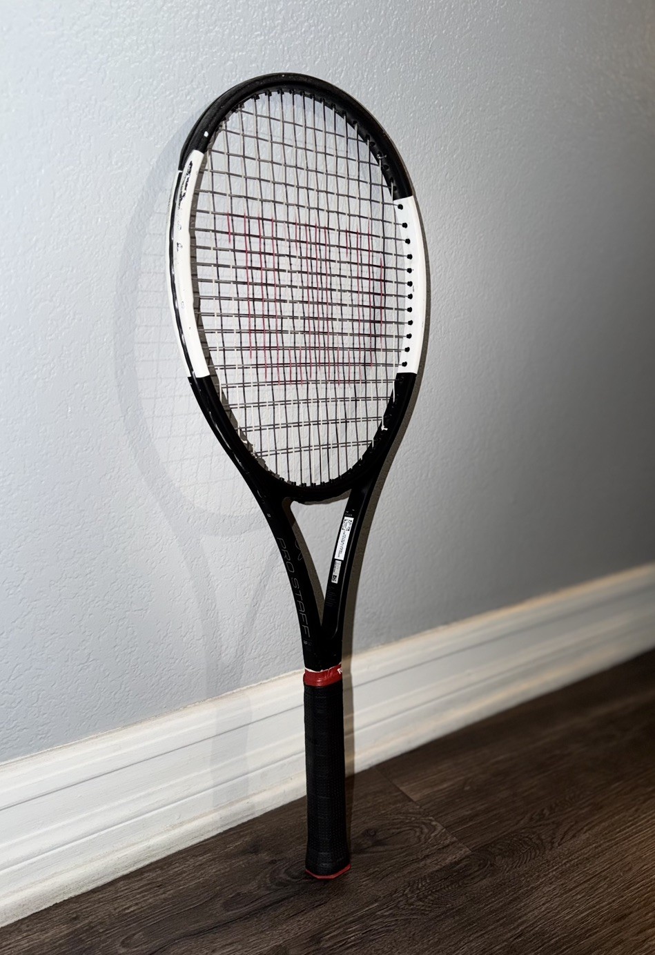 Wilson Pro staff RF97 Autographed V12 4 3/8" (3) Tennis Racquet 16x19 340g