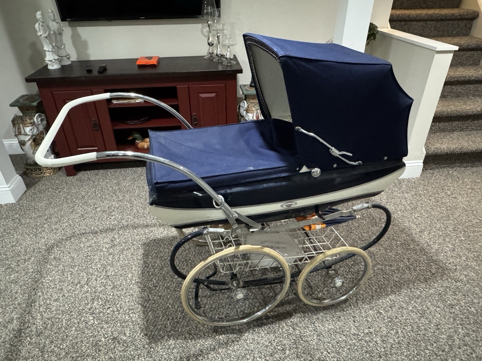 Vintage Pedigree English Pram Stroller Baby Carriage Classic Navy Blue