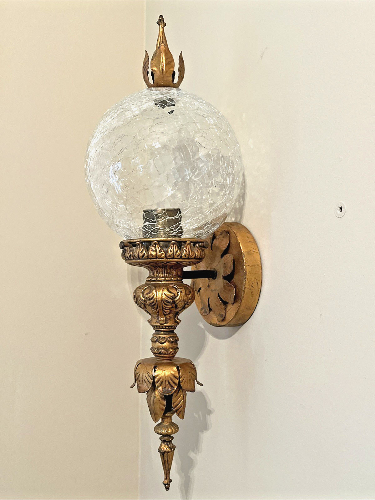 Vtg F.Raymond Wall Light Sconce Crackle Glass Ornate Gilt Gold Hollywood Regency