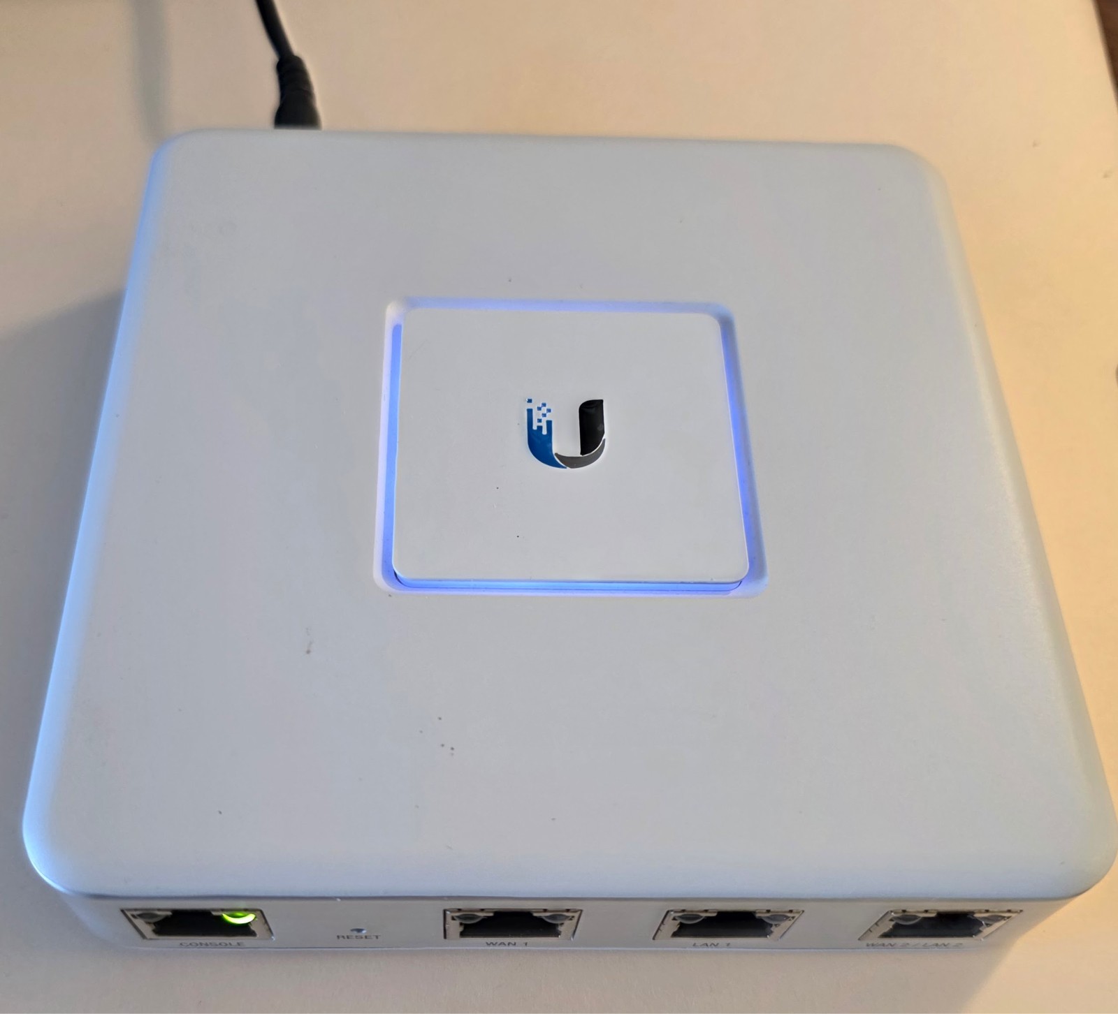 Ubiquiti Networks USG Unifi Security Gateway Router/Firewall WITH AC ADAPTER
