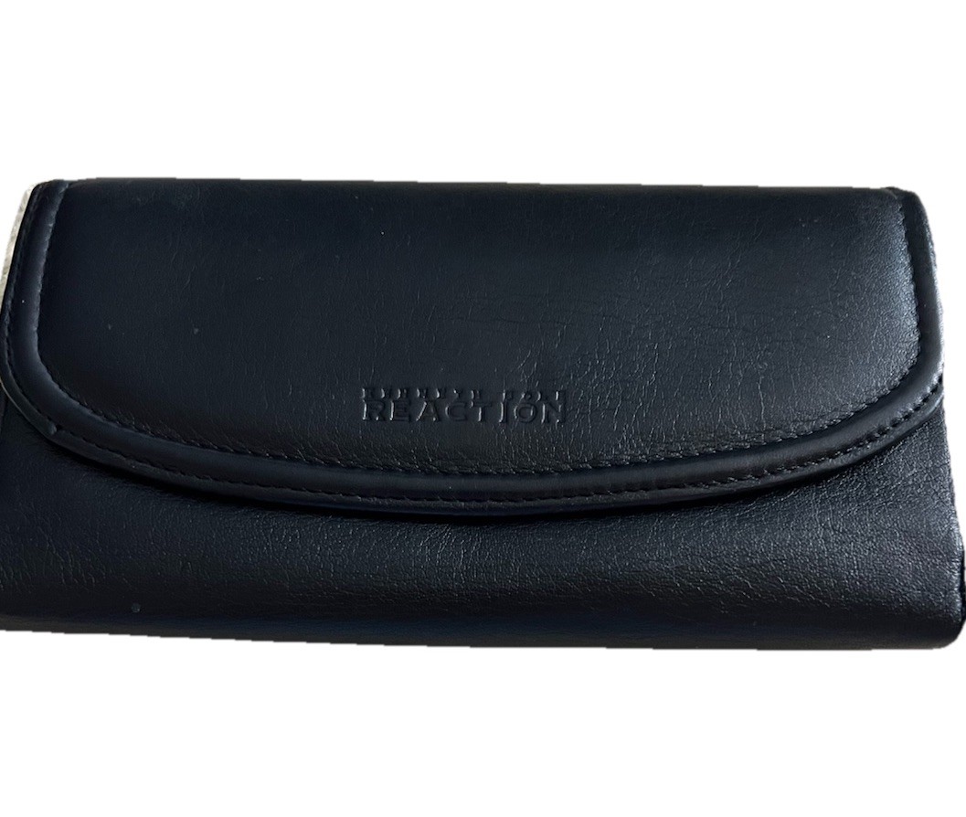 Kenneth Cole Reaction Black, Leather Wallet Tri Fold, Snap Closure