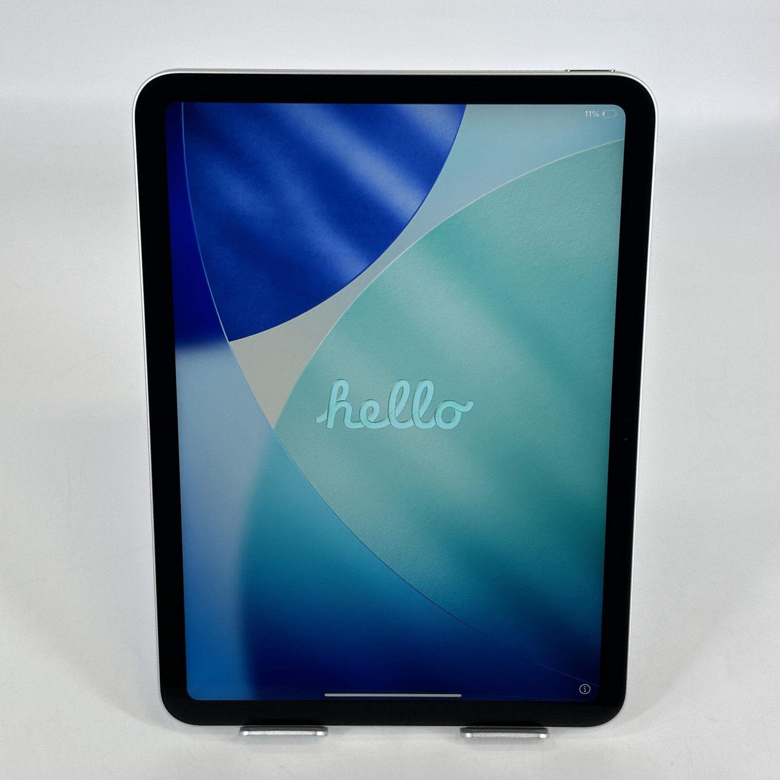 Apple iPad 10 Silver 64GB WiFi - Good w/ White Spots