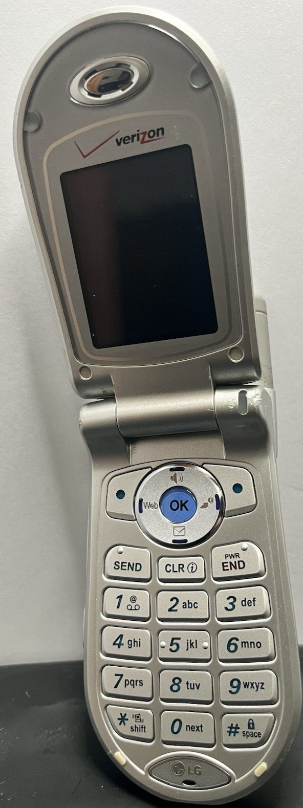 Vintage LG Cellular Flip Phone VX4500 Verizon Silver w/case Untested No Charger 