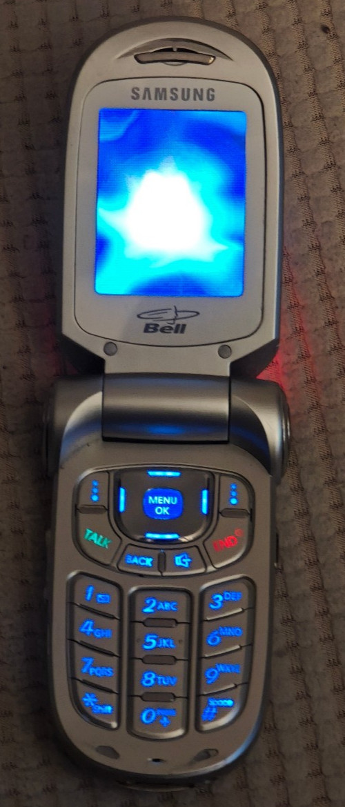 Samsung SPH-A920 Retro Vintage Mobile Flip Cell Phone (Bell) 2006