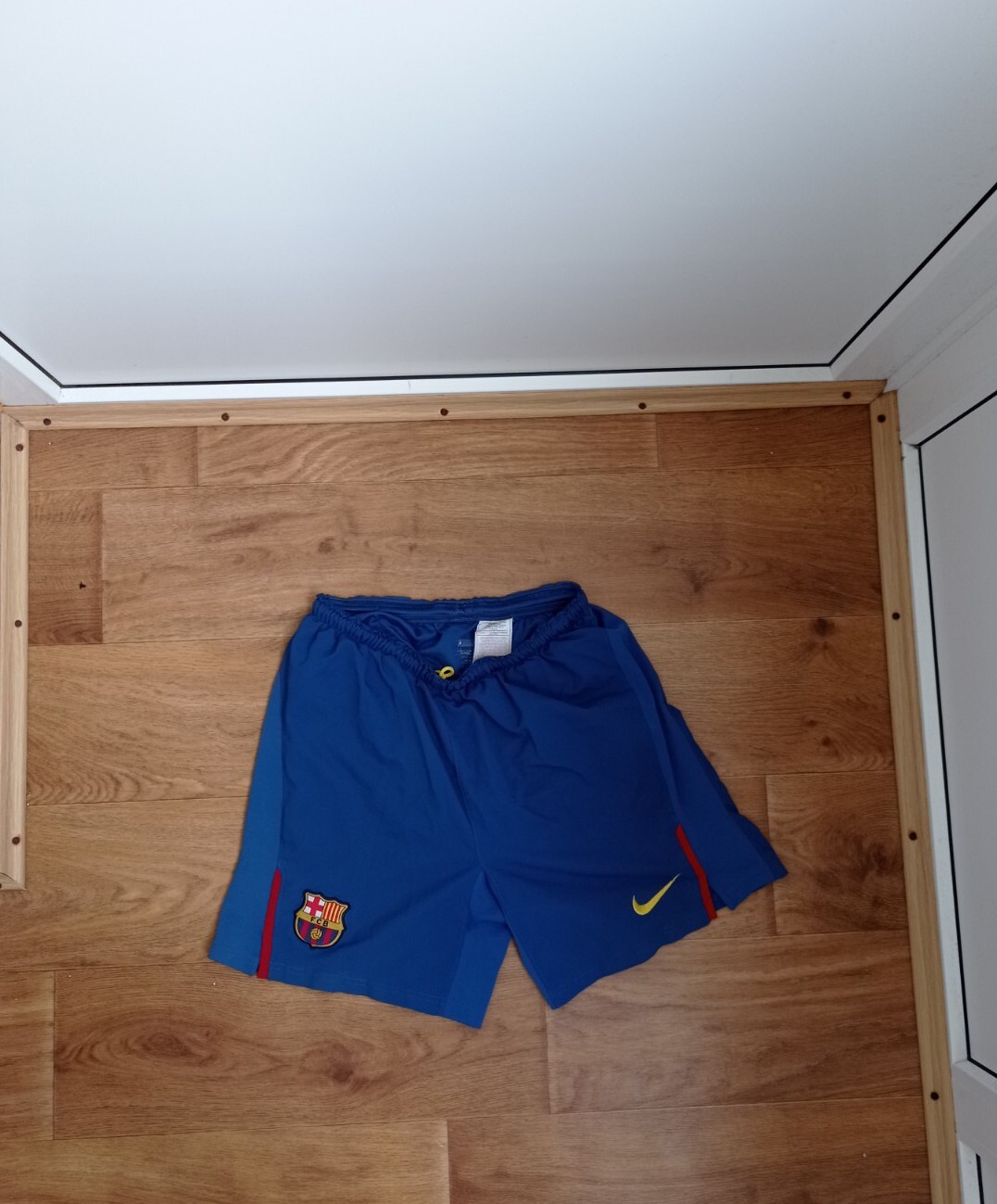 BARCELONA 2010'S HOME FOOTBALL SHORTS JERSEY NIKE SIZE S  BLOCK CORE
