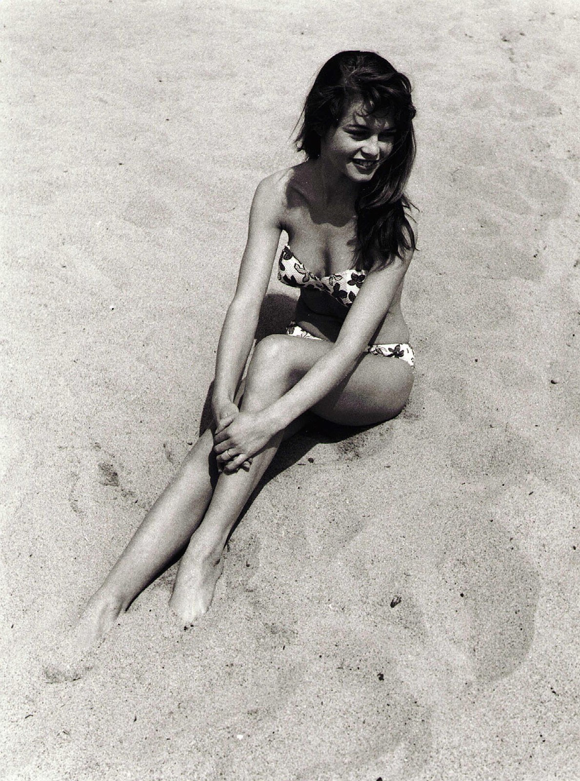 Actress Brigitte Bardot Young Beach Bikini Portrait French Picture Photo 4x6