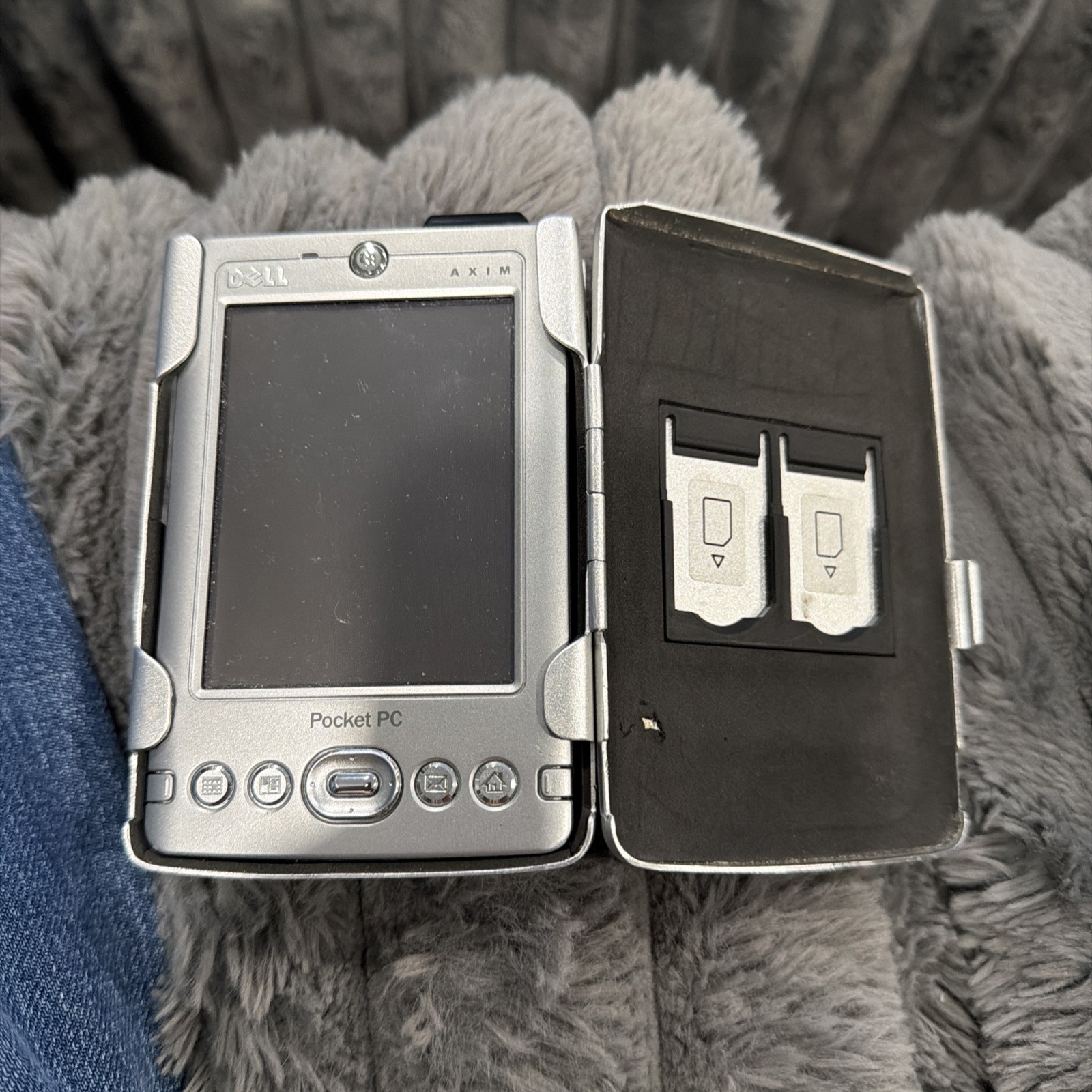 Dell Axim X30: Pocket PC - Model HC02U - Not tested.